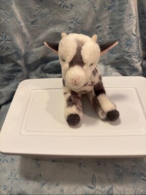 Douglas plush POPPY  gray and white goat